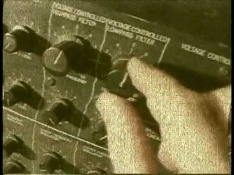 PATENBRIGADE: WOLFF - Führer WC (Bass Control)