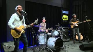 LeRoy Bell and His Only Friends - Fly On The Wall (Bing Lounge)