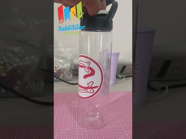 Vídeo relacionado con Botella de agua de Acero Inoxidable Personalizada equipo de Fútbol Barcelona. Botella termo personalizada deportiva. 500 ml Regalo Original para Aficionados del Futbol. (Elche)
