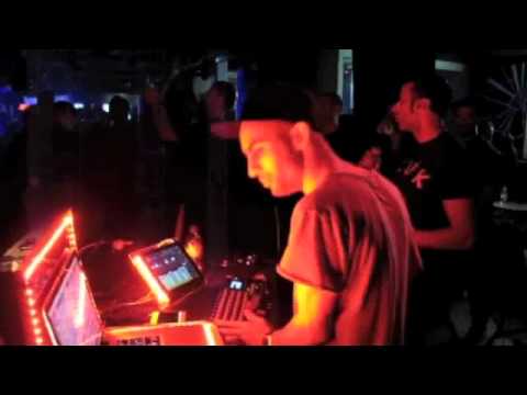 Subb-an feat Beckford Live at the Rex in Paris playing 'The Lovers Night'