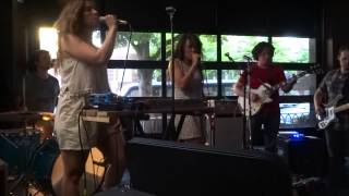 A Sunny Day In Glasgow