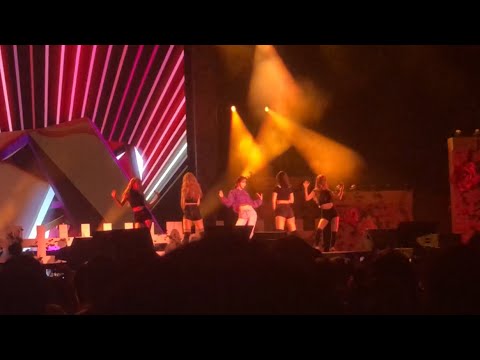 180928 #YOONA SO WONDERFUL DAY IN SINGAPORE DANCE PERFORMANCE