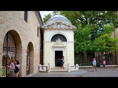 Ravenna - Mausoleum and tomb of Dante