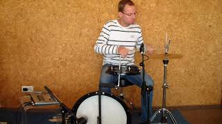 Video thumbnail for Pearl Compact Traveler Kit Test: Sound Demo with Brushes, Hot Rods and Sticks #pearldrums by Drummer Christian Hoffe