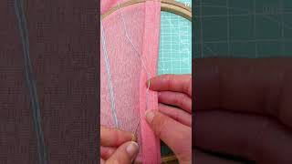 Download lagu Proses menjahit kain sangat memuaskan dengan alat jahit sederhana #shorts mp3
