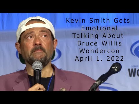 Kevin Smith Gets Emotional Talking About Bruce Willis