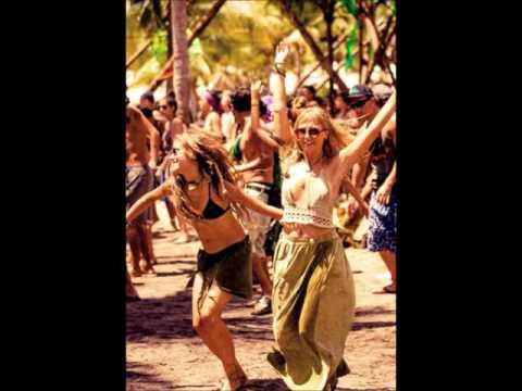 INDUSTRIAL ROOTS - Nem todo dia tem baile [Prod. Korsain]