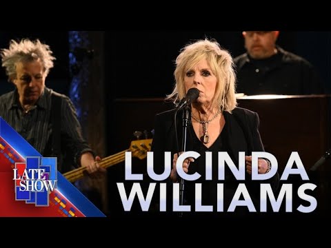 「世界は狂ってしまった」- ルシンダ・ウィリアムズ (ライブ・オン・ザ・レイト・ショー) ("The World's Gone Wrong" - Lucinda Williams (LIVE on The Late Show))