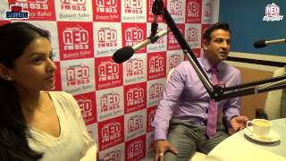 Ronit Roy at 11 se 2 Bhabhi ka show video
