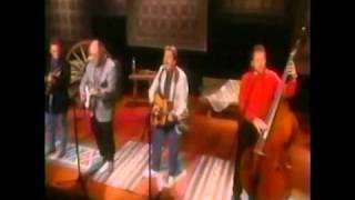 Rodney Dillard:  &quot;DULEY&quot; and &quot;SOMEBODY TOUCHED ME&quot;.mpg