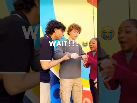 WRONG PEN!! 😰🫵 #percyjackson #disneycast #walkerscobell #leahsavajeffries #aryan #funny