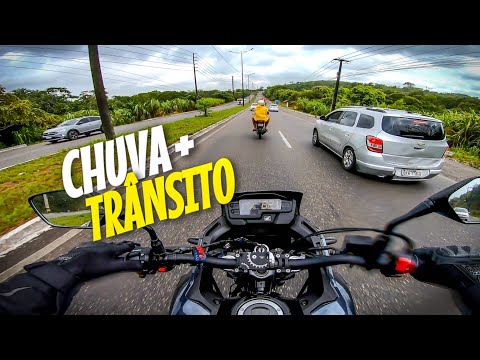 INDO PRO TRABALHO DE MOTO: XRE300 #chuva