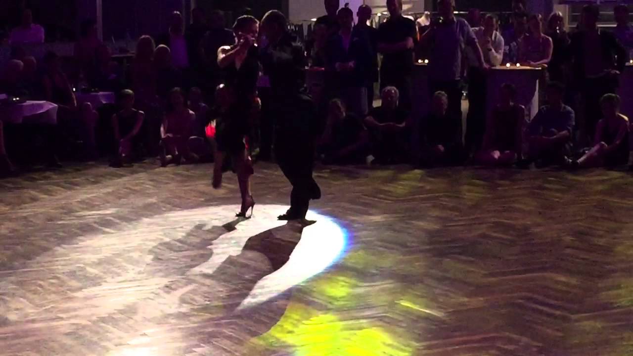 Santiago Castro y Carla Rossi 3/4