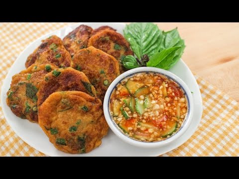 Thai Fish Cakes Recipe (Tod Mun Pla) ทอดมันปลา - Hot Thai Kitchen!