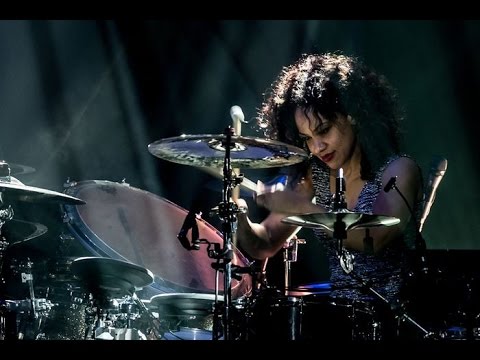 CHERISSE OSEI - SIMPLE MINDS ACOUSTIC TOUR DIARY EPISODE 4