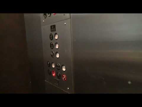 1987 Montgomery A-Series Hydraulic Glass Elevator - Days Inn by Wyndham Kirksville - Kirksville, MO