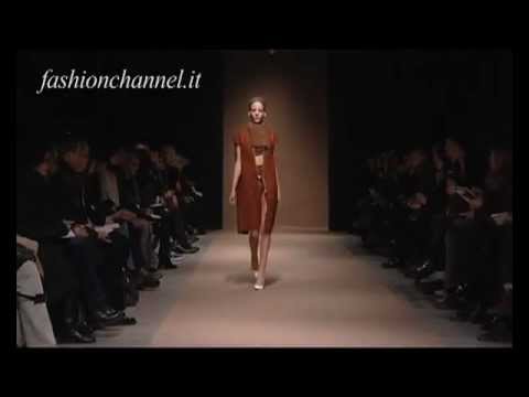 "Veronique Leroy" Autumn Winter 2010 2011 Paris 1 of 2 pret a porter women by FashionChannel