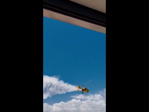 Video shows a helicopter crashing into people in China