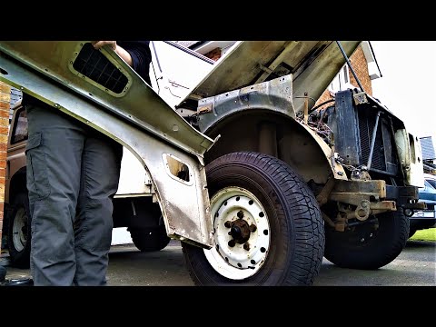 Removing a Defender WING to access the footwell for welding repairs