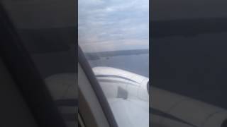 preview picture of video 'Landing in Weagamow Lake'