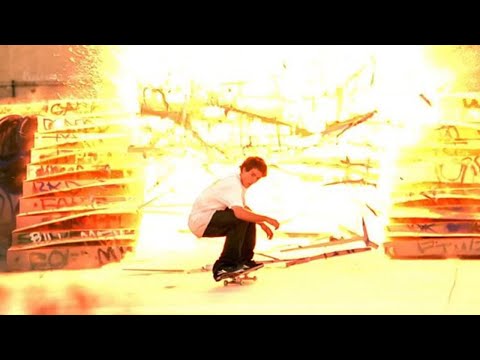 Mikemo Capaldi in FULLY FLARED