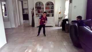 Yohan s'entraine à danser la Soul