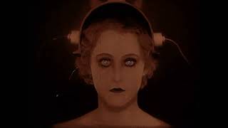 Mashup: Love Kills (Freddie Mercury / Giorgio Moroder) Freddie Mercury &amp; Queen