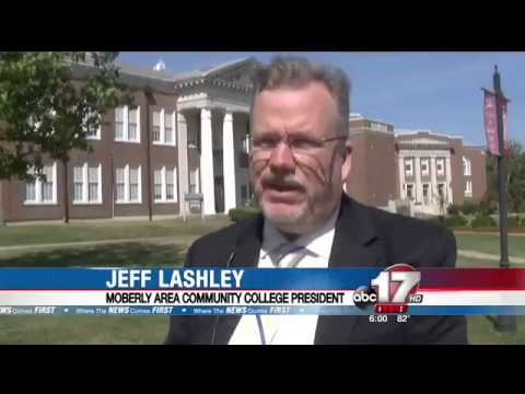 Moberly man breaks into community college