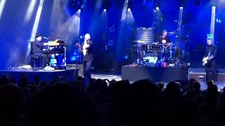 Midnight Oil - Mountains Of Burma (ending) (Melbourne, Nov 15, 2017)