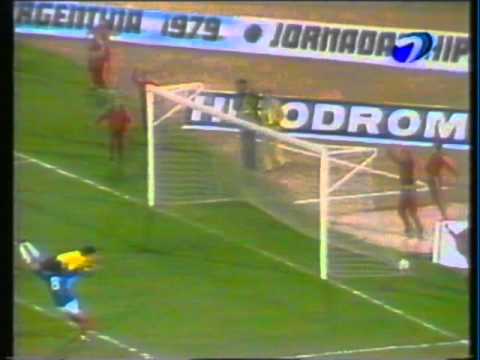 1979 (September 16) Yugoslavia 4-Argentina 2 (Friendly).mpg