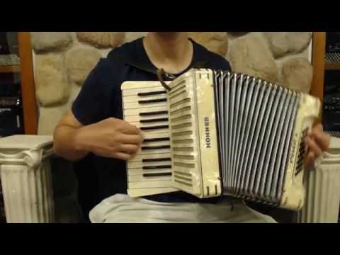 2181 - Cream Hohner Student III MM 25 24 $495