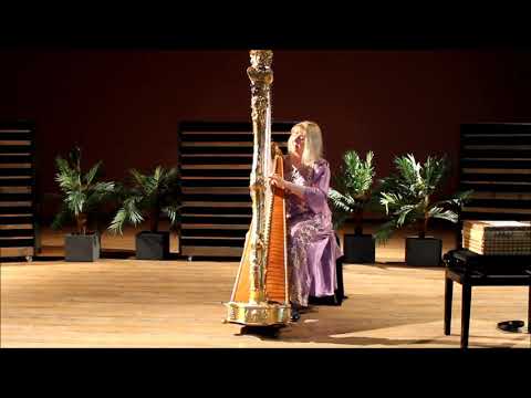Harpist Regina Ederveen plays Aljonushka on Erard harp