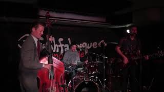 Pietarin Spektaakkeli - Tyttö lähtee tanssimaan @Finskaja Tusovka Fish Fabrique Nouvelle 6.10.2017