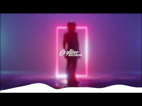 Utope x Victoria Conrady x Levis Della - Silhouette