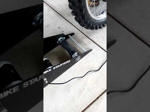 RM400 1978 starting on a Bike Starter