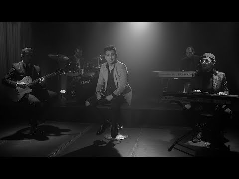 M. Olandezu – Pacate grele Video M. Olandezu – Pacate grele Video