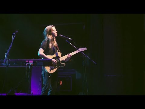 Julien Baker - Everybody Does (Live in London)