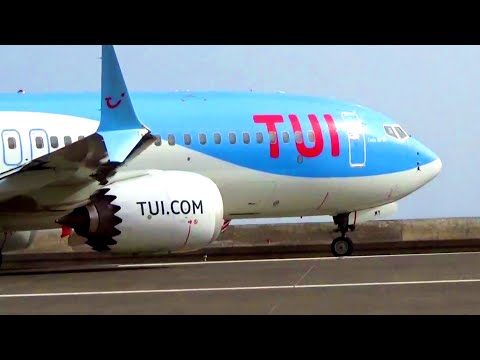 2 AWESOME CLOSE UPS AT MADEIRA AIRPORT | Incl. Pilot waving!! | 18-12-2021