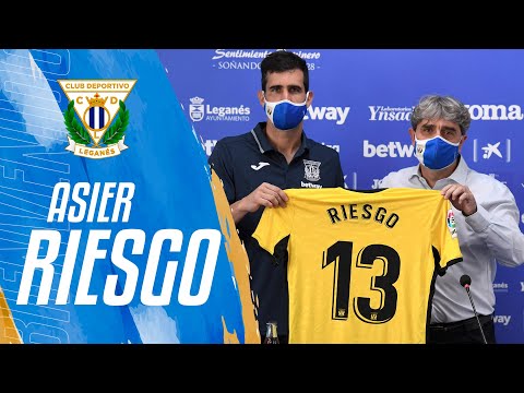 Presentación de Asier Riesgo como nuevo portero del C.D. Leganés
