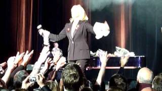 Sylvie Vartan a l Olympia le 06 03 10 &quot; La chanteuse a 20 ans &quot;