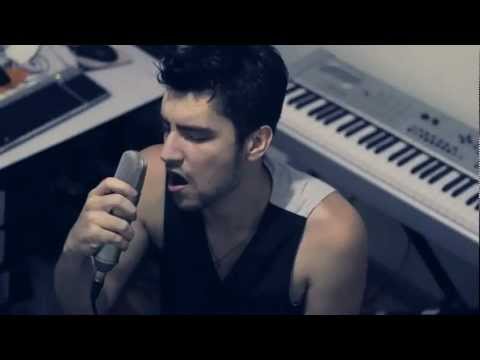 John Moonstone - Rolling in the deep - Adele