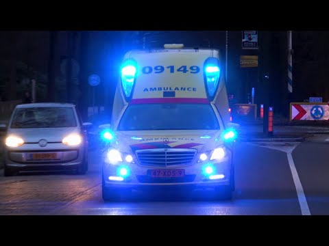 A1, Mercedes Benz E-Klasse Ambulance 09-149 RAVU naar melding in Utrecht