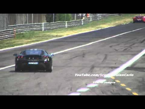 5!!!Ferrari's F430Scuderia accelarating together, and nice flyby's!!1080P*HD