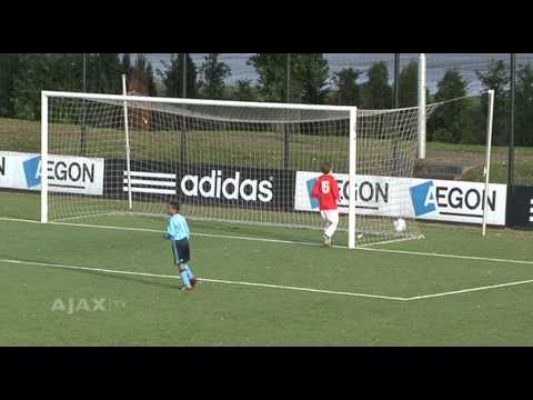 AEGON Toekomst Journaal. Afl.16: Ajax D1 & D2