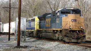 preview picture of video 'CSX SD70ACe & SD40-2 Diesels @ Lander'