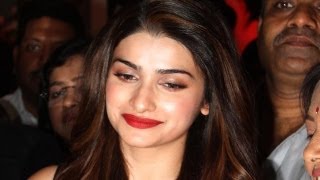SPOTTED! Prachi Desai At Diamond Store Launch