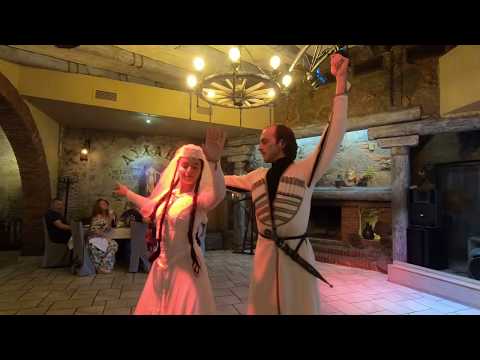 Грузинские танцы. Тбилиси, ресторан Фаэтон. Restaurant Faetoni Tbilisi