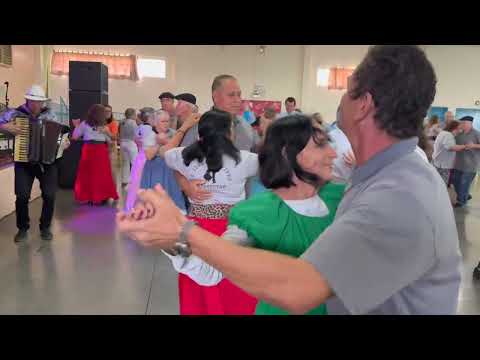 Gabriel Pasa FORRÓ  Baile bom demais para dançar em Catanduvas Paraná