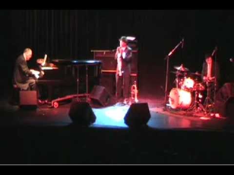 Ronnie Magri's Hot Jazz Trio - Ain't Misbehavin'- Paraguay, South AmerIca 9/19/2009