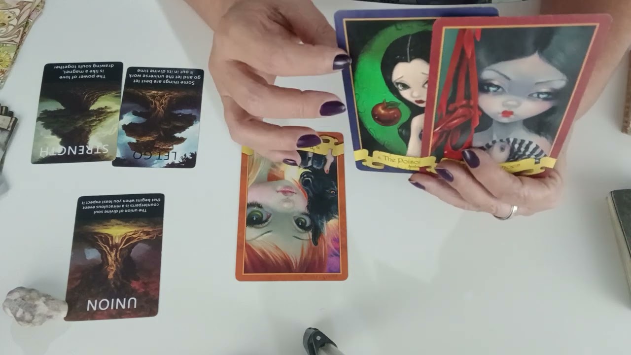🔮Seu caminho vai se juntar ou separar do ser de luz? Verdadeiro sentimento dele/a?#tarot